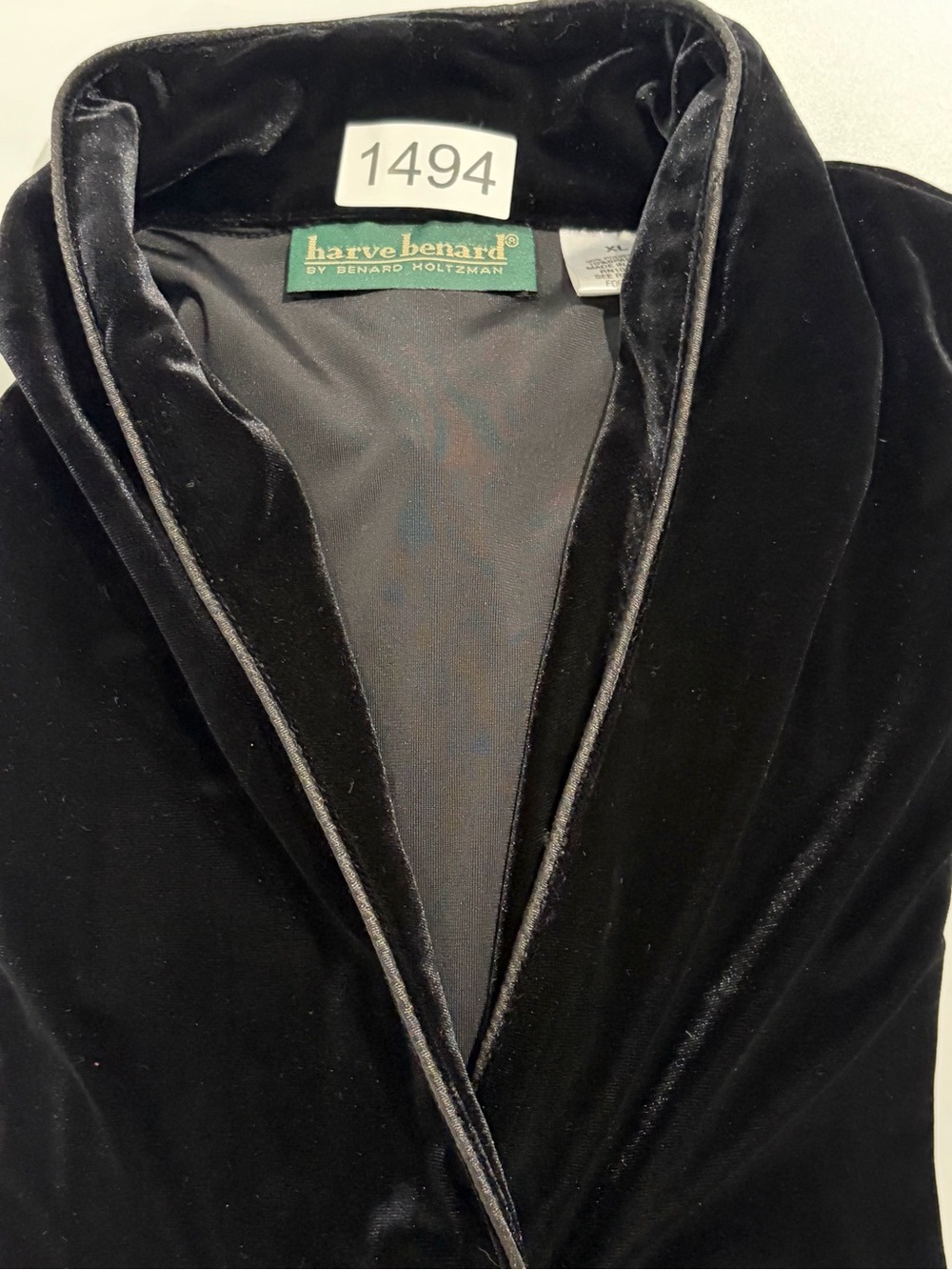 Harve Benard Black Velvet Button Blazer Jacket (XL) - Picture 8 of 8